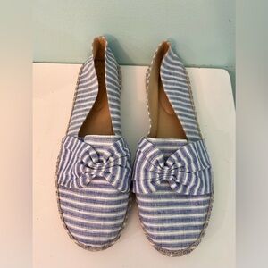 Talbots Knot Slip On Shoes Espadrilles Flats Women 8 Blue White Chambray EUC